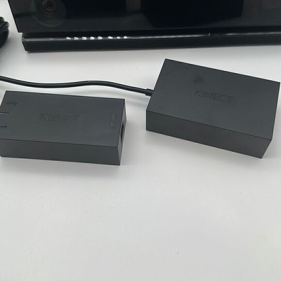 Microsoft Xbox One Kinect Sensor Bar Camera + Windows Hub 3.0 USB Adapter Bundle - Picture 2 of 4